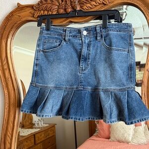 Chic Denim Ruffle Mini Skirt